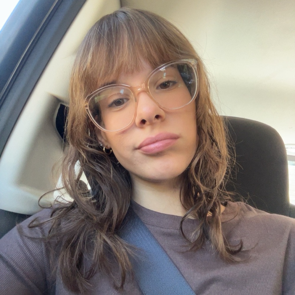 Meet your Posher, Adison
